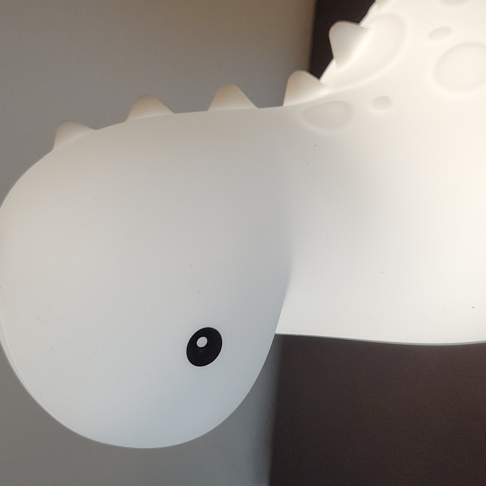 LED Color Changing Tap Light - Picture 5 of 12